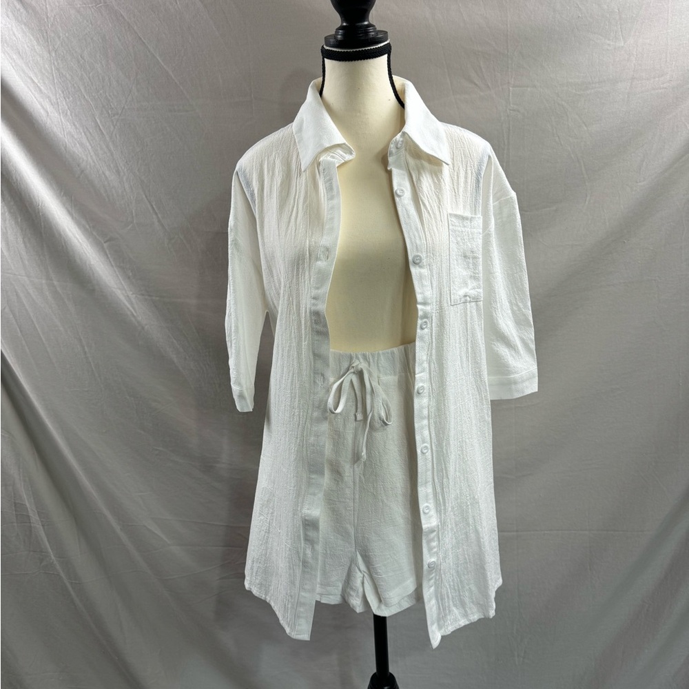White High Low Hem Blouse With Shorts - Picture 7 of 10